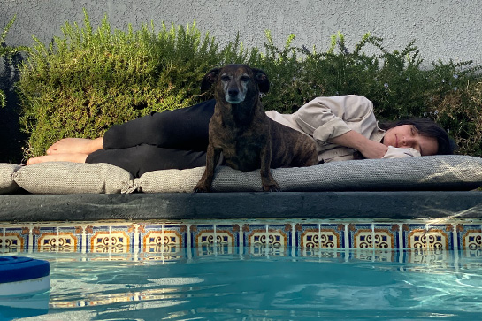 jamie-otis-by-pool
